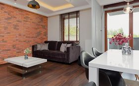 Apartment Warsaw Airport Kłobucka by Renters